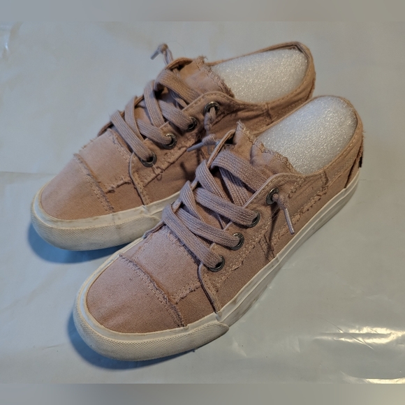 Blowfish Pink Sneakers, Size 7.5 - Picture 3 of 7